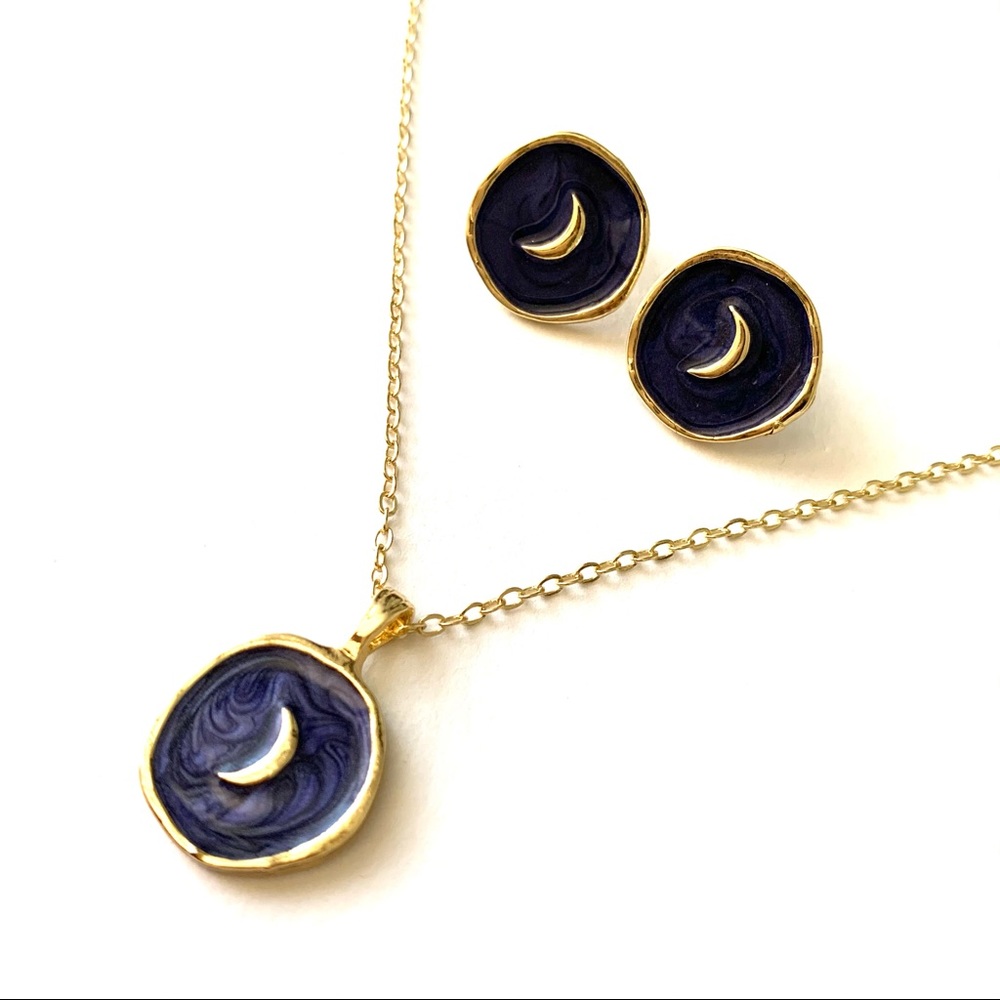 Crescent moon gold necklace earrings set